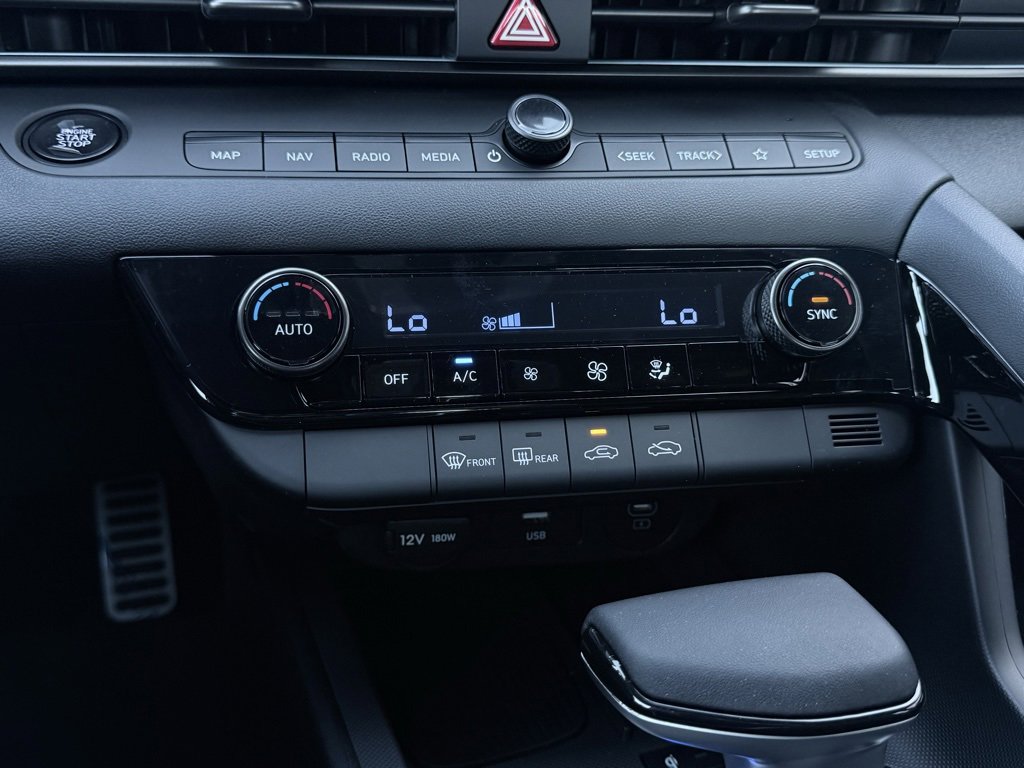 New 2025 Hyundai Elantra SEL image 16