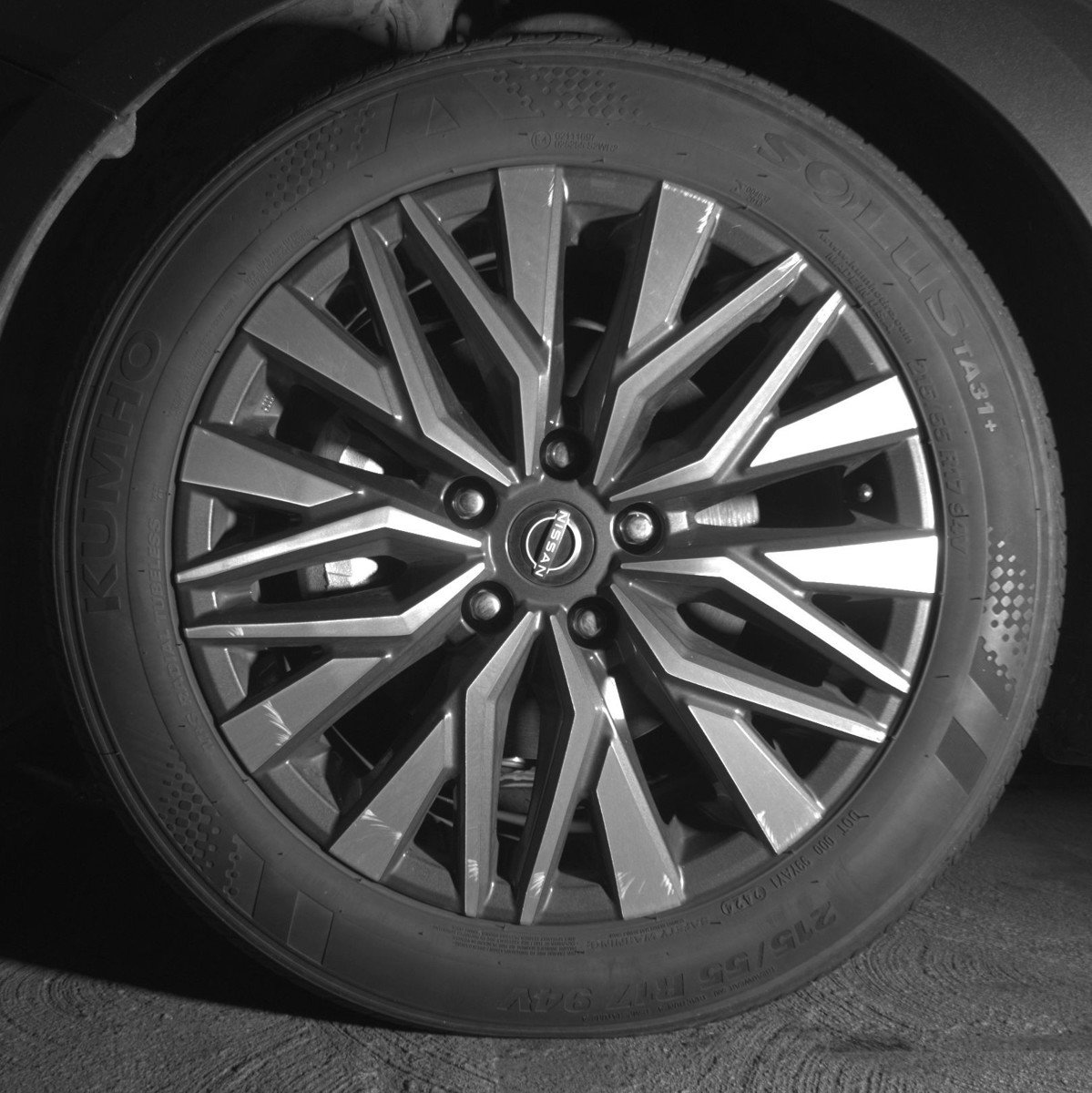 Used 2025 Nissan Altima 2.5 SV image 12