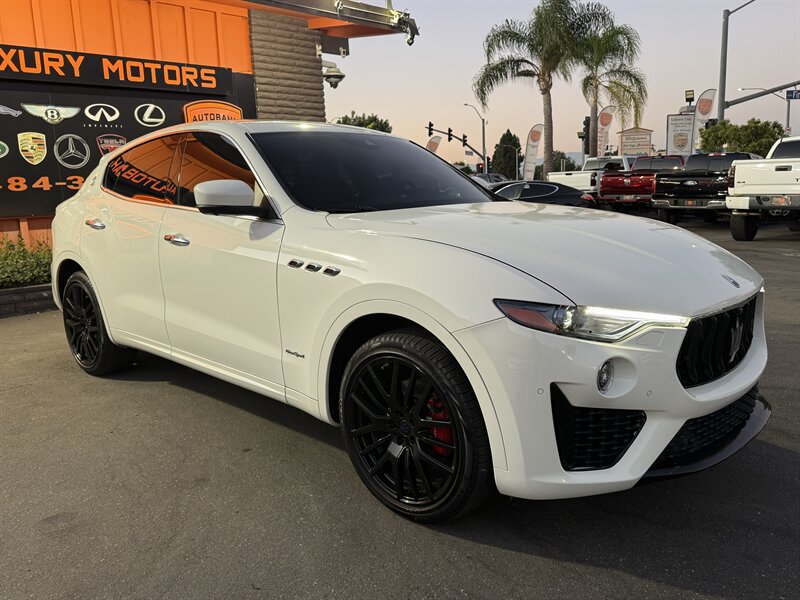 Used 2019 Maserati Levante GranSport AWD/4WD image 12