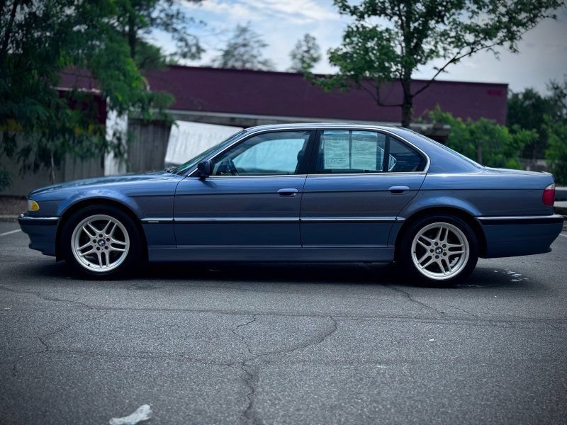 Used 2001 BMW 740i RWD image 4