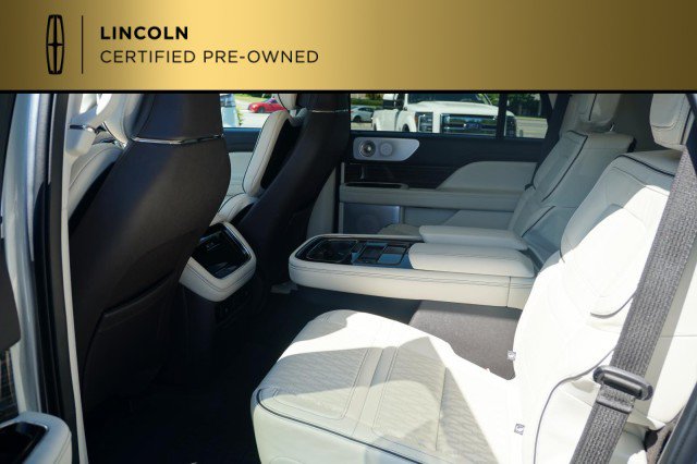 Certified 2024 Lincoln Navigator Black Label AWD/4WD image 12