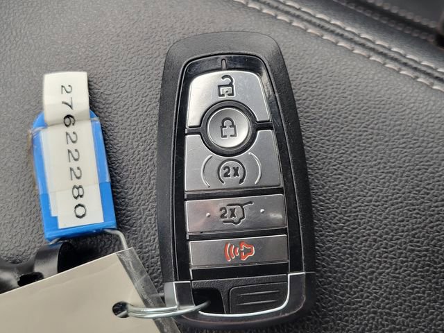 Used 2025 Ford Escape Platinum AWD/4WD image 9