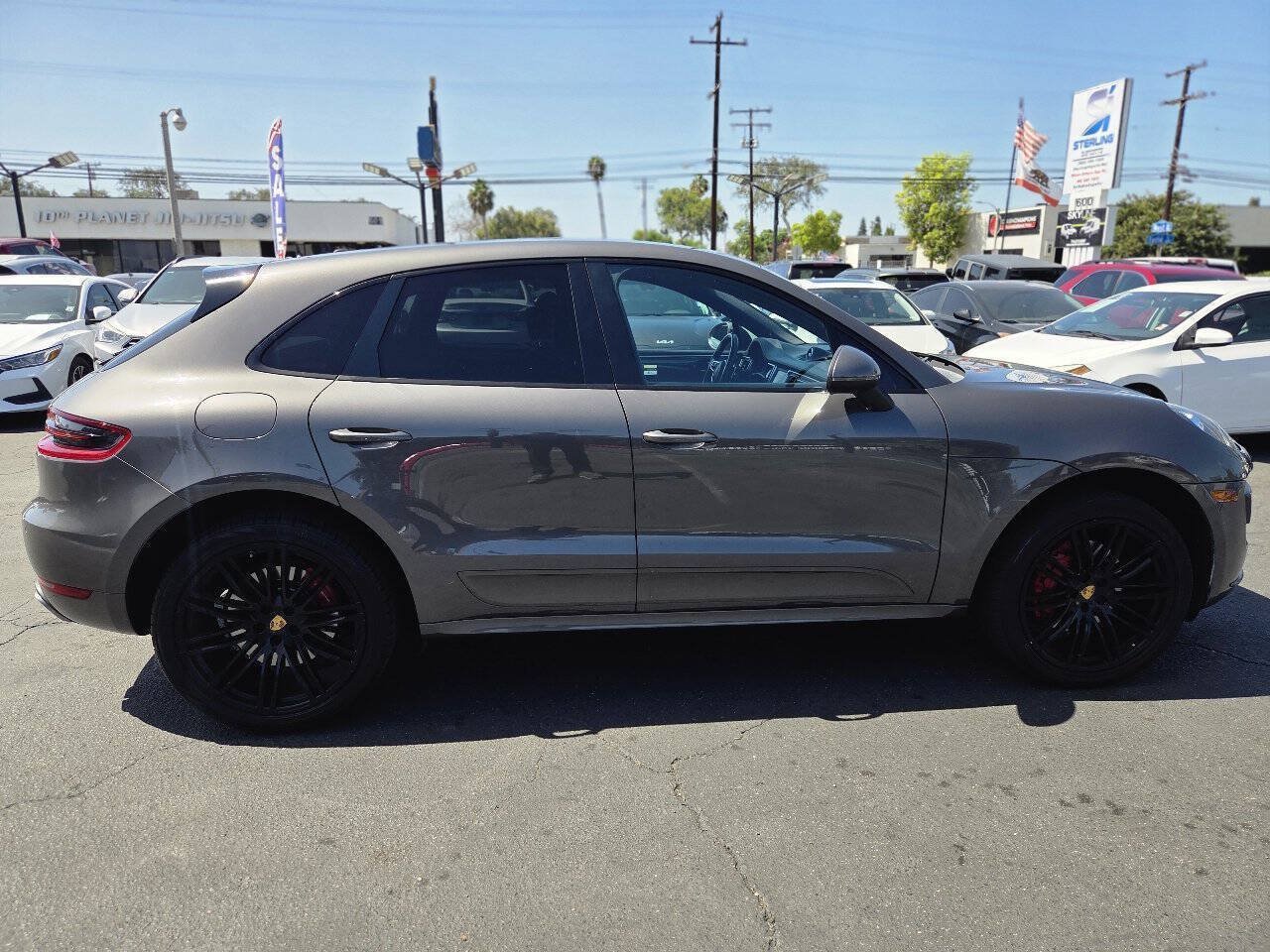 Used 2016 Porsche Macan Turbo AWD/4WD image 16