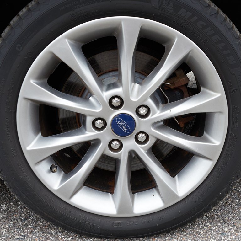 Used 2017 Ford Fusion Energi SE FWD image 29