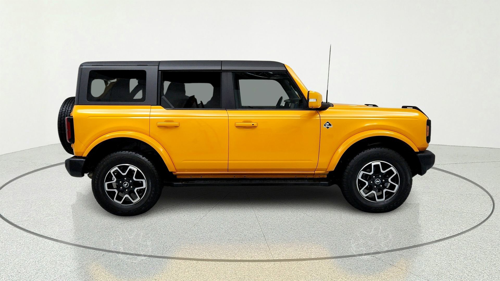 Used 2022 Ford Bronco Outer Banks AWD/4WD image 6