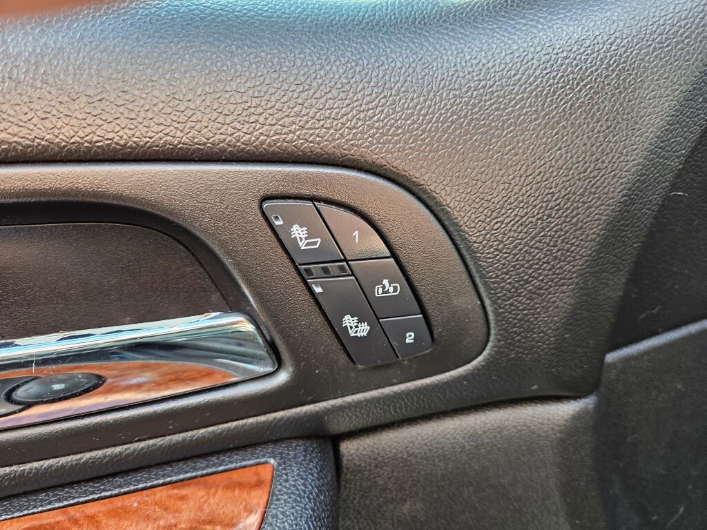 Used 2008 GMC Yukon XL SLT image 16