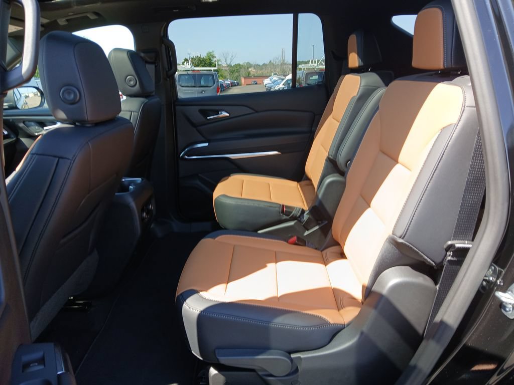 New 2027 Chevrolet Traverse Z71 w/ Driver Confidence Package AWD/4WD image 28
