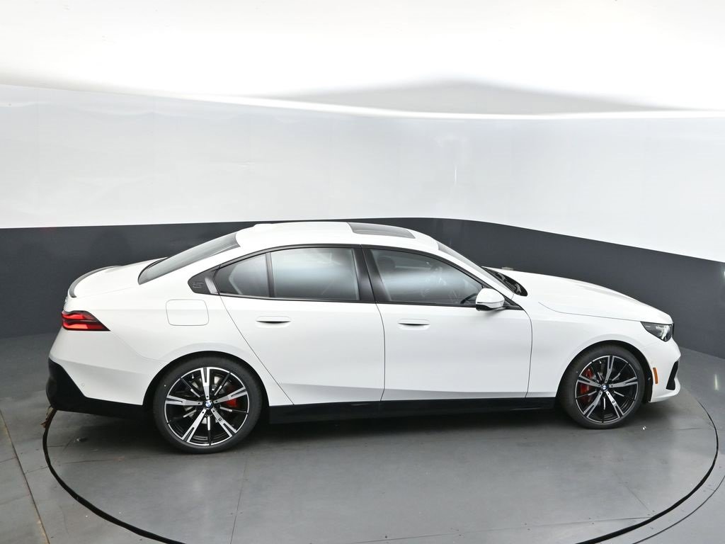 New 2026 BMW 530i w/ M Sport Package image 28