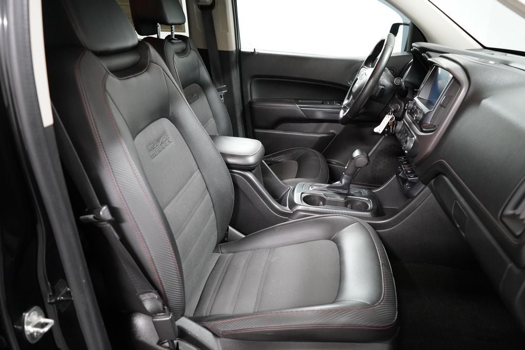 Used 2015 GMC Canyon SLE w/ All-Terrain Package AWD/4WD image 33