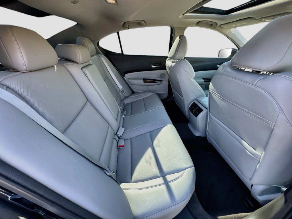 Used 2015 Acura TLX w/ Technology Package FWD image 34