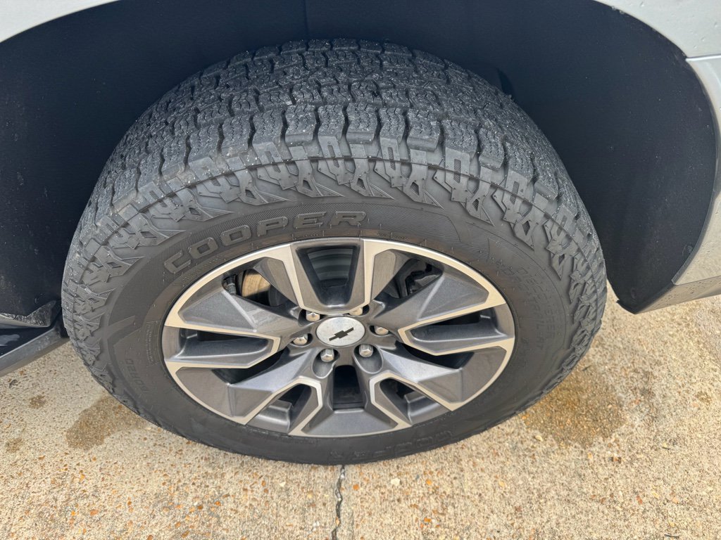 Used 2023 Chevrolet Tahoe LT w/ LT Signature Package image 10