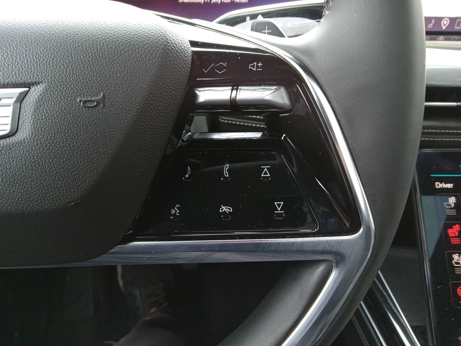 Used 2025 Cadillac Escalade Sport w/ Touring Package image 23