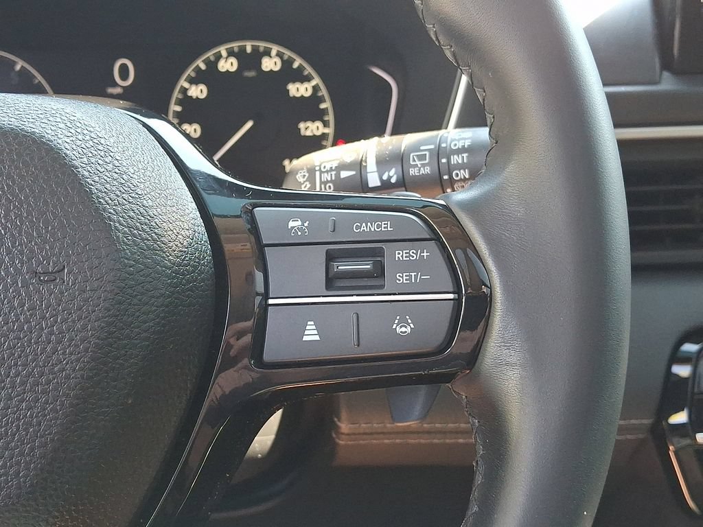 Used 2025 Honda Pilot Touring image 23