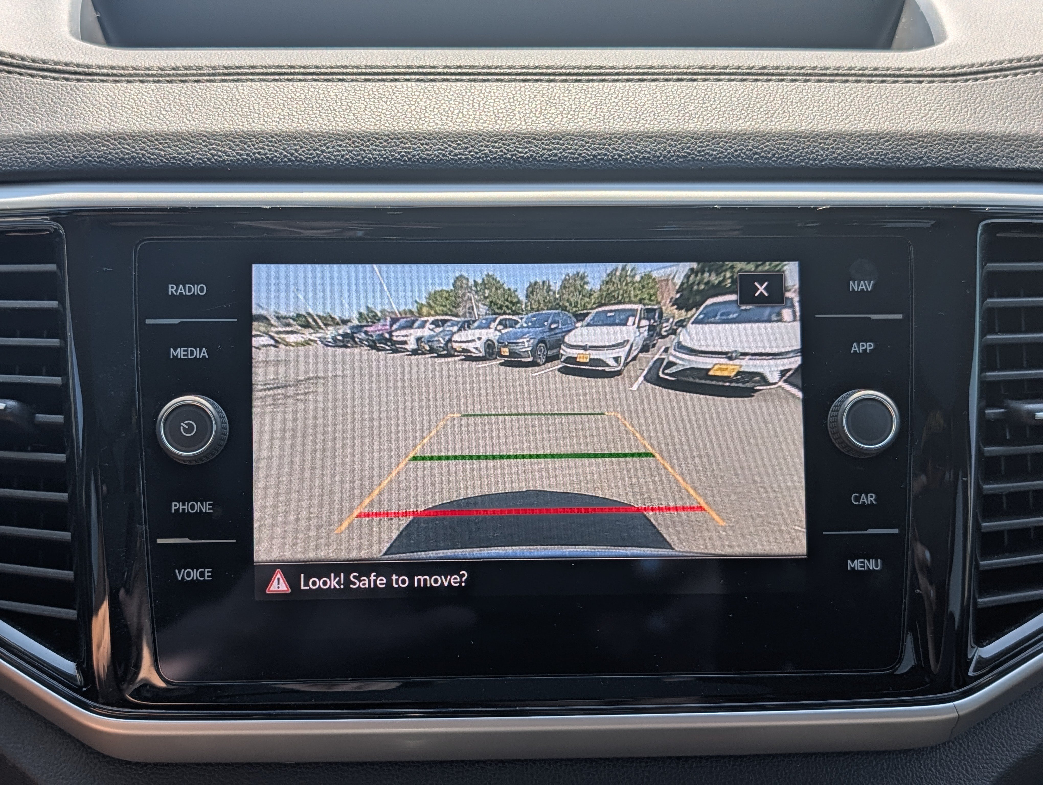 Certified 2023 Volkswagen Atlas SEL Premium AWD/4WD image 33