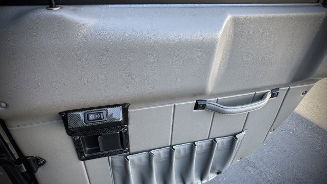 Used 2003 HUMMER H1 4-Door Wagon AWD/4WD image 17