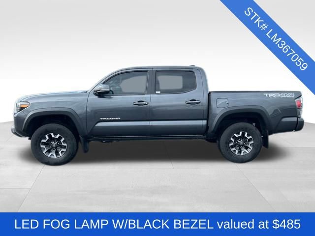 Used 2020 Toyota Tacoma TRD Off-Road w/ Technology Package image 4