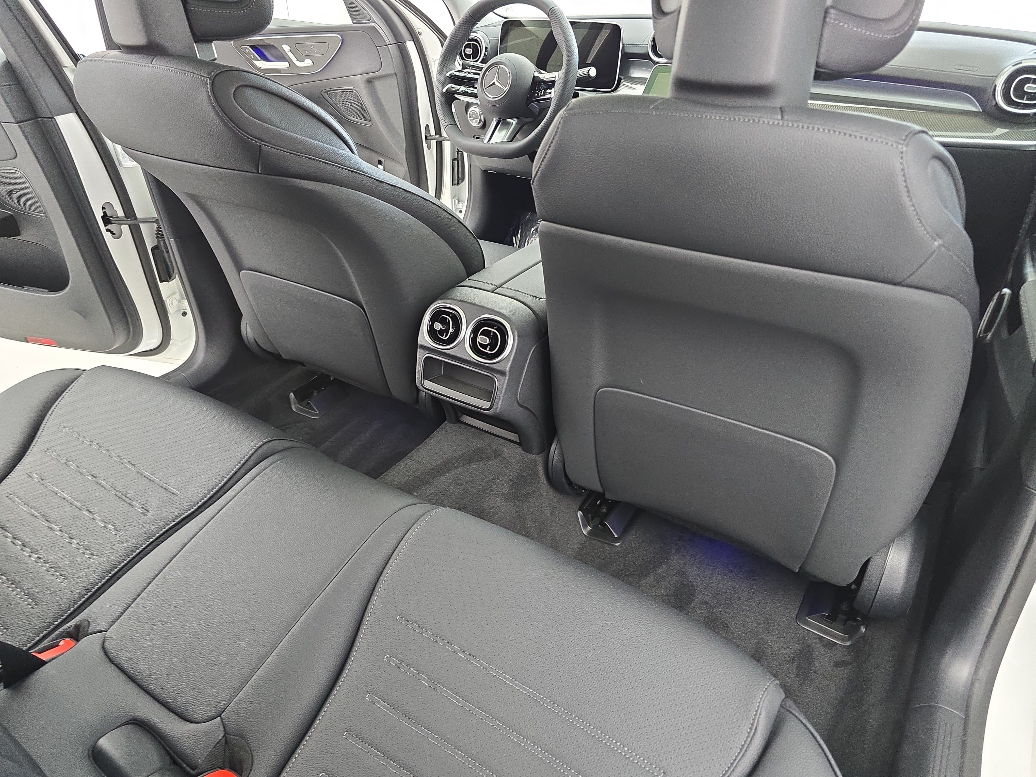 New 2026 Mercedes-Benz C 300 Sedan image 11