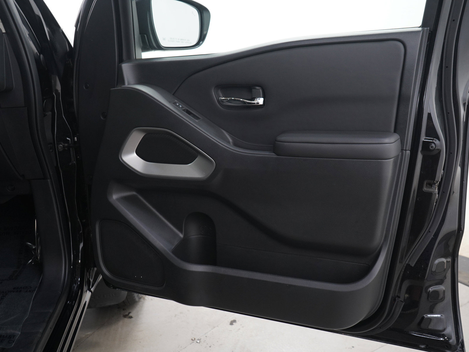 Used 2023 Nissan Frontier SV w/ SV Convenience Package AWD/4WD image 11