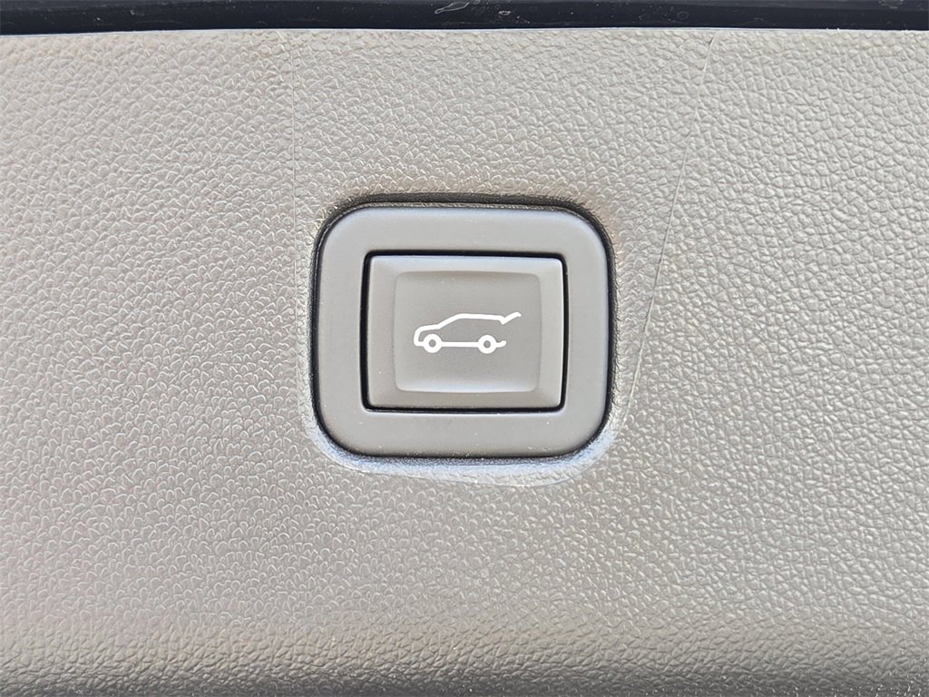 Used 2024 Chevrolet Blazer Premier image 12