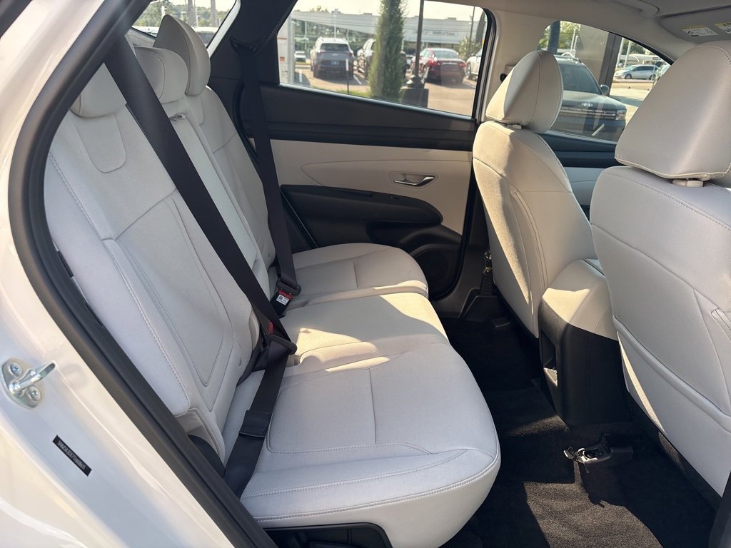 New 2026 Hyundai Tucson SE image 13