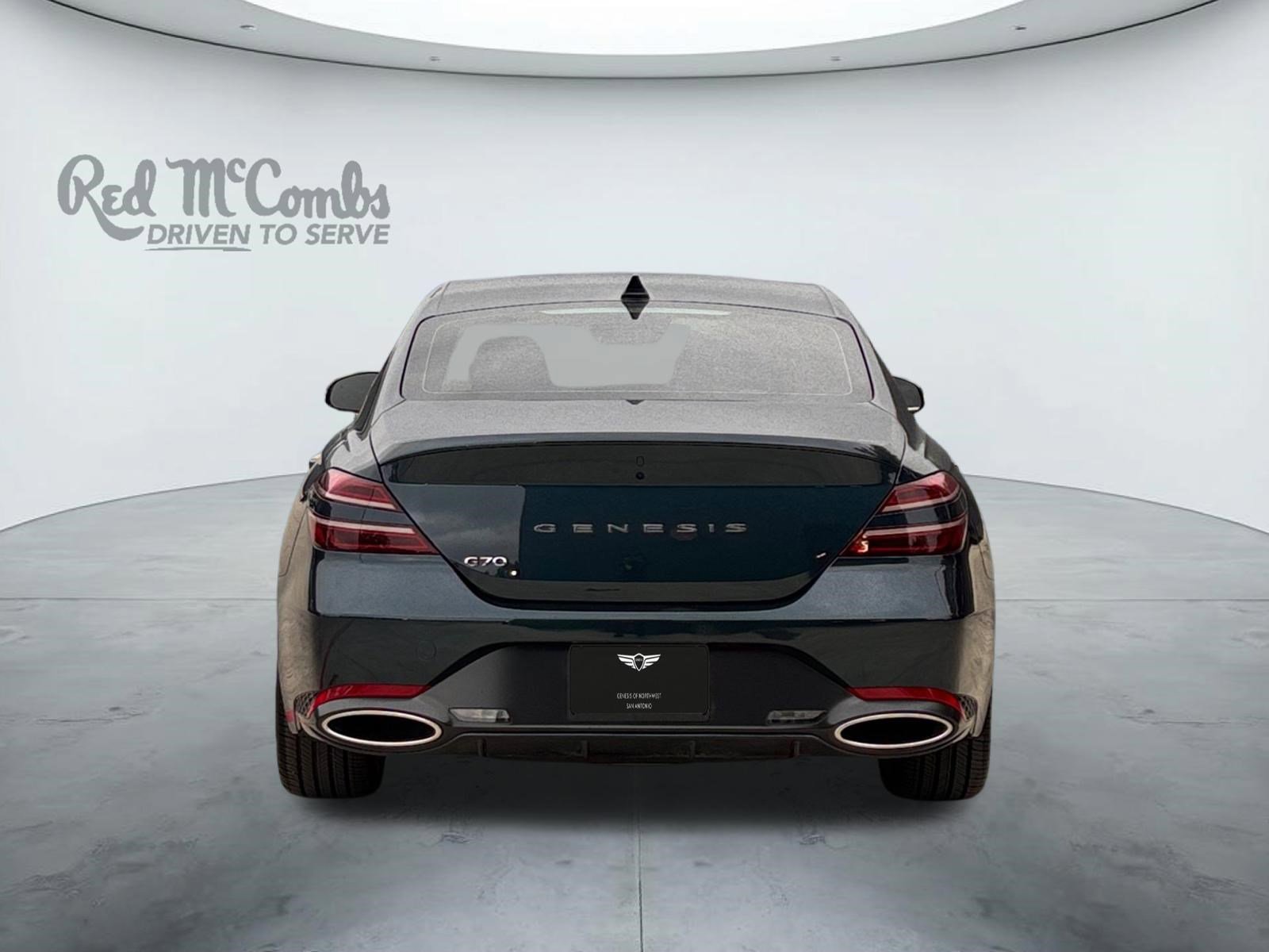 Used 2024 Genesis G70 2.5T image 4