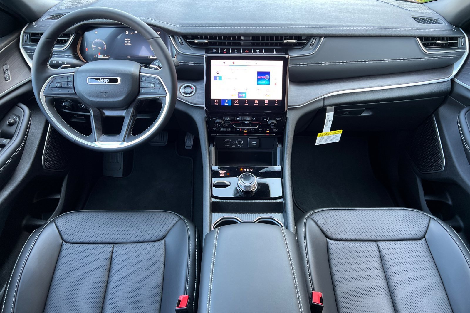 New 2025 Jeep Grand Cherokee Limited w/ Luxury Tech Group II image 13