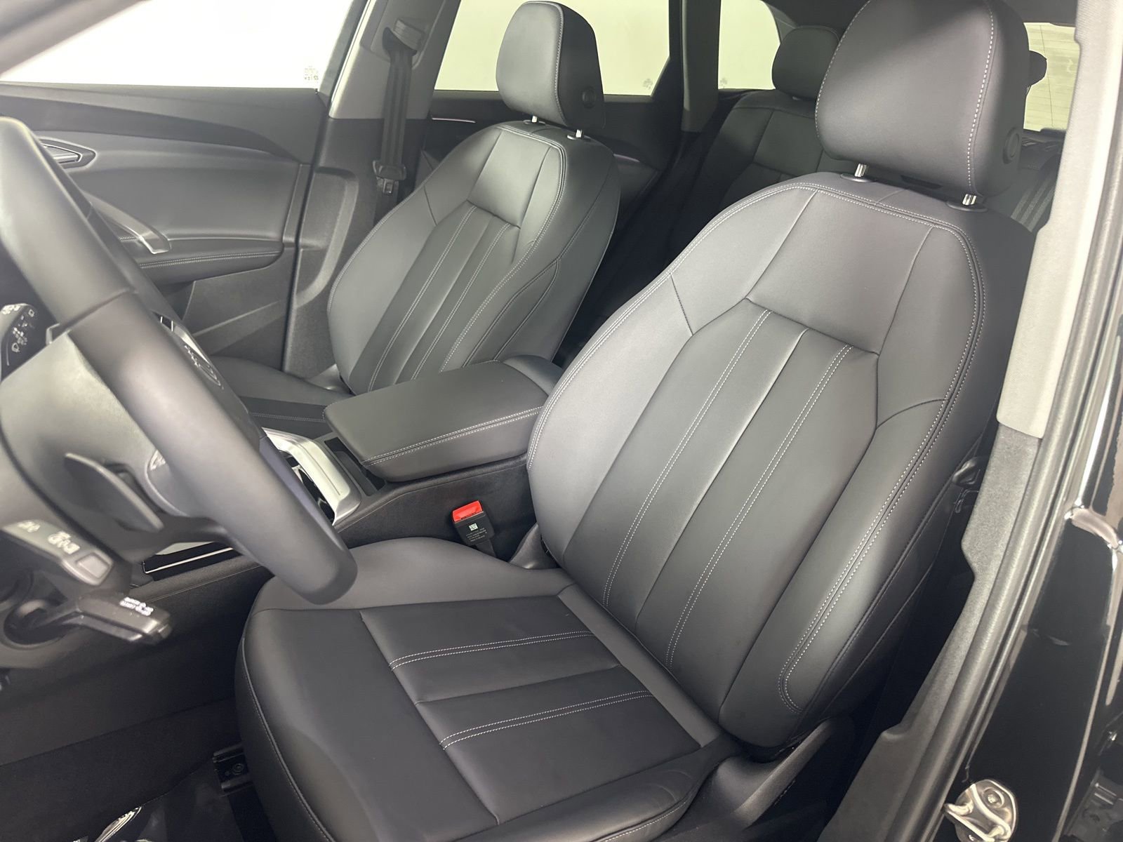 Certified 2025 Audi Q5 Premium w/ Premium Plus AWD/4WD image 9