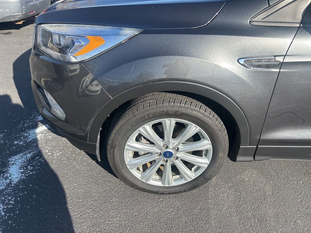 Used 2019 Ford Escape SEL image 18