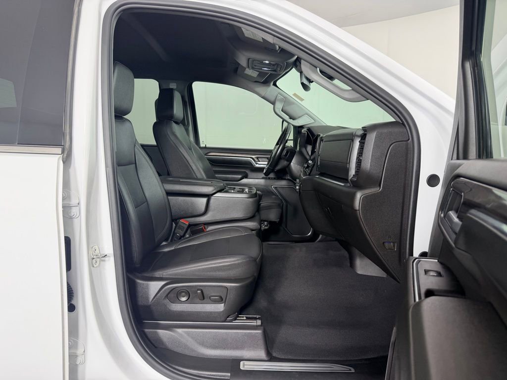 Used 2024 Chevrolet Silverado 2500 LTZ AWD/4WD image 35