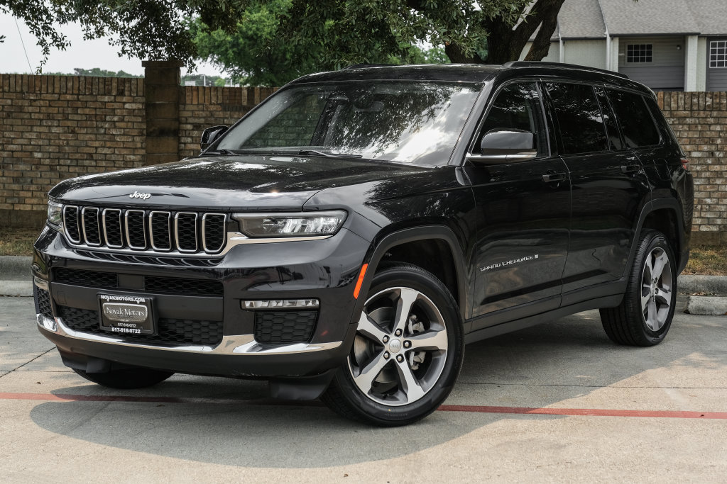 Used 2023 Jeep Grand Cherokee L Limited AWD/4WD image 11