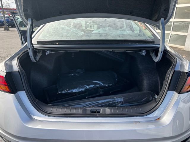 New 2025 Nissan Altima 2.5 SL FWD image 18