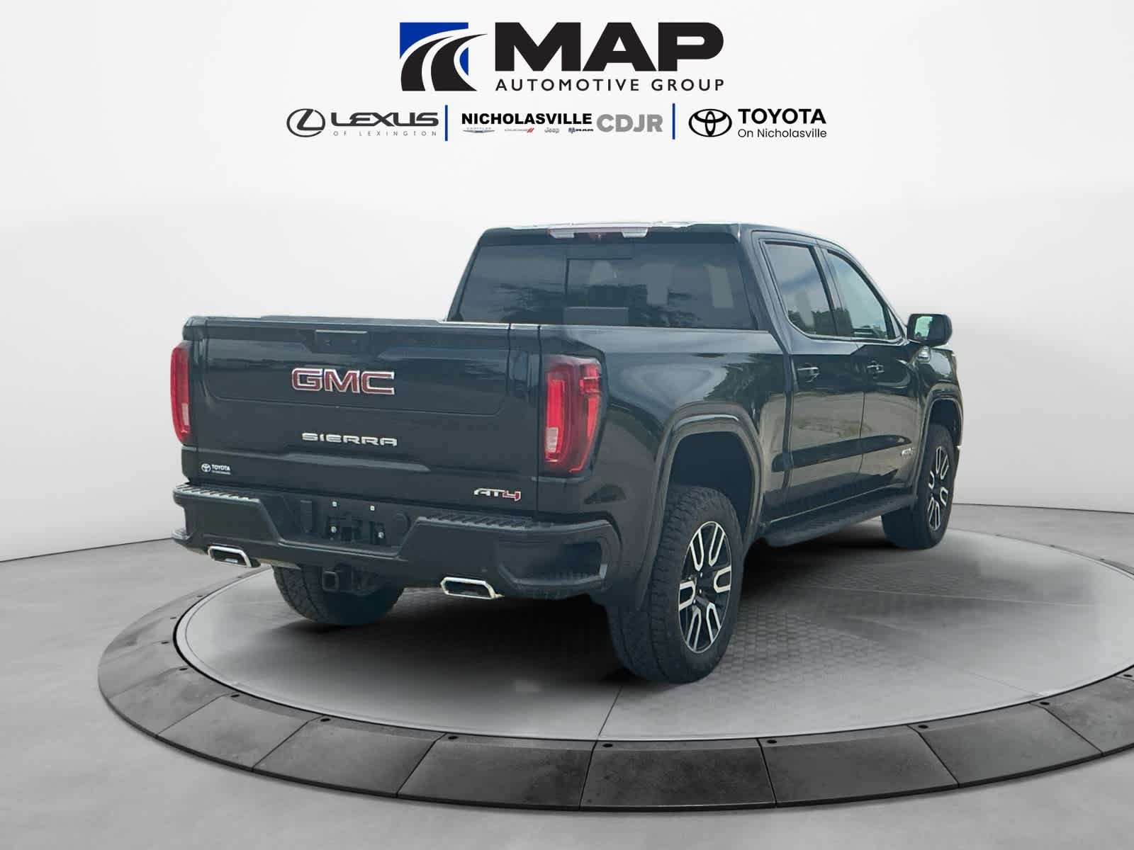 Used 2022 GMC Sierra 1500 AT4 w/ AT4 Premium Package AWD/4WD image 5