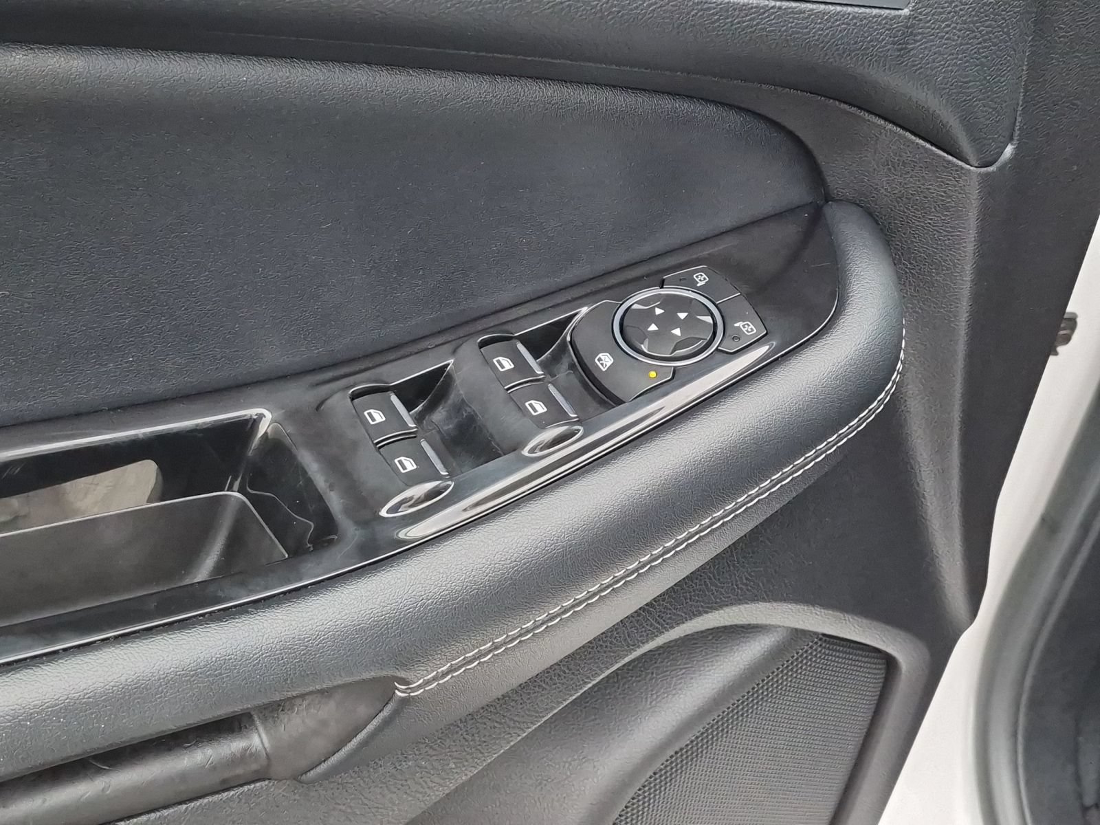 Used 2016 Ford Edge Sport w/ Equipment Group 401A AWD/4WD image 13
