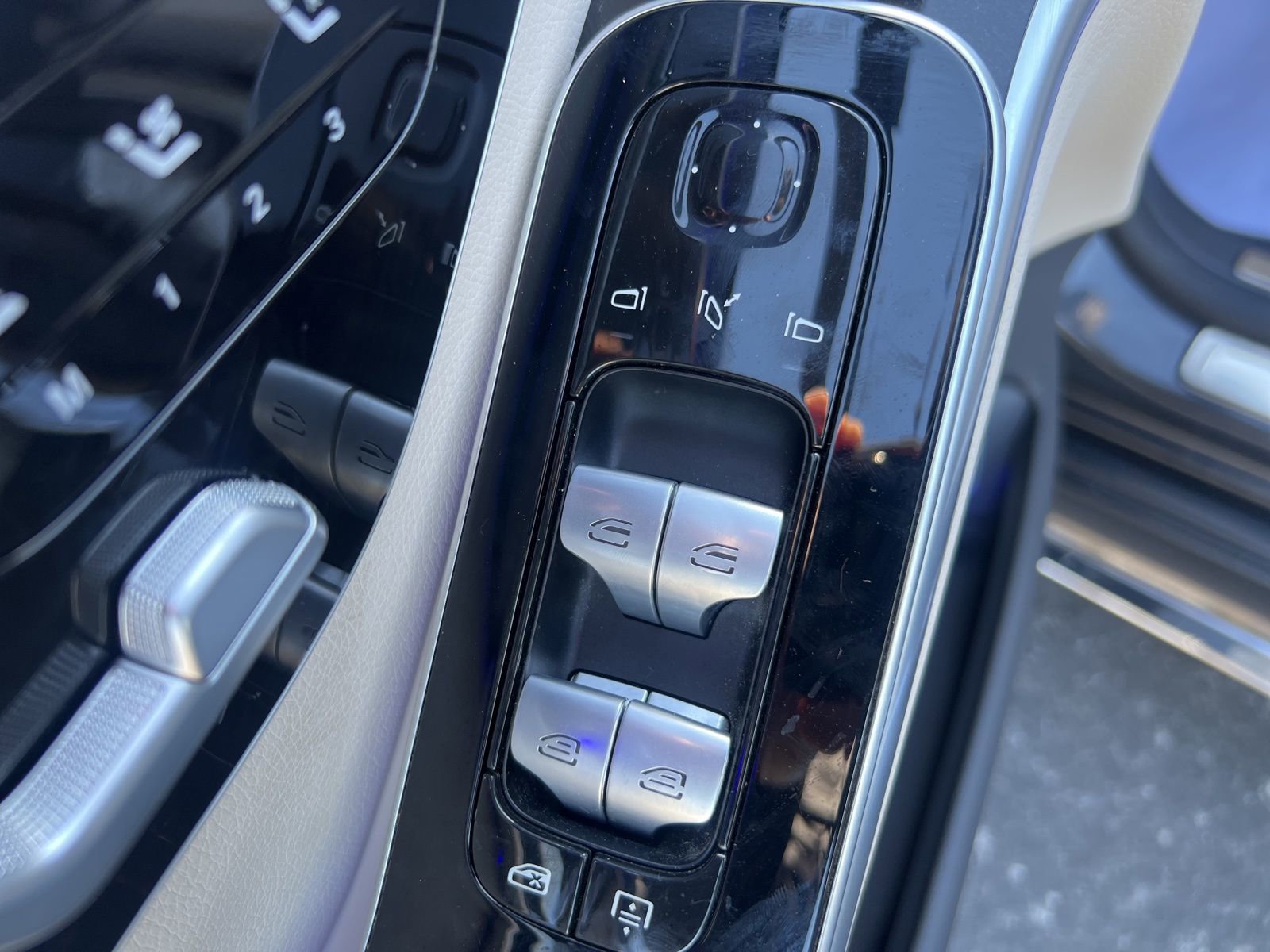 Used 2022 Mercedes-Benz S 580 4MATIC Sedan image 12