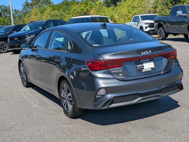 Used 2024 Kia Forte LXS w/ LXS Technology Package FWD image 8