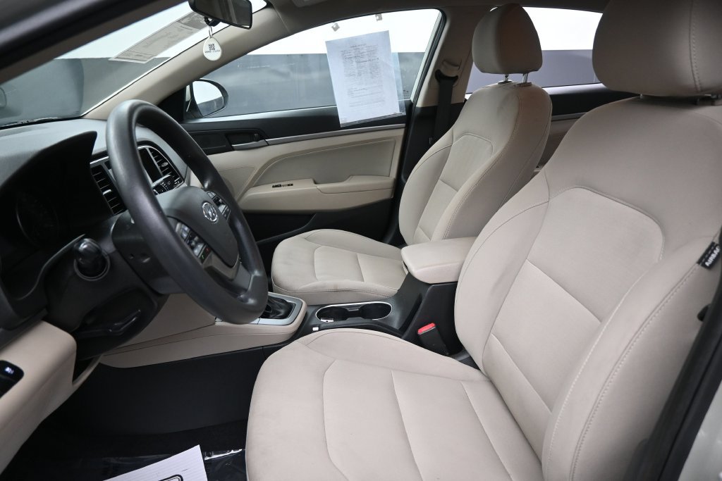 Used 2017 Hyundai Elantra SE FWD image 19