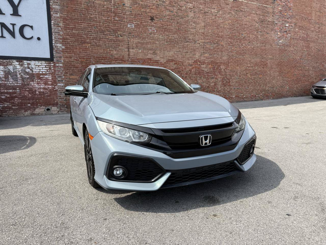 Used 2017 Honda Civic EX-L image 2