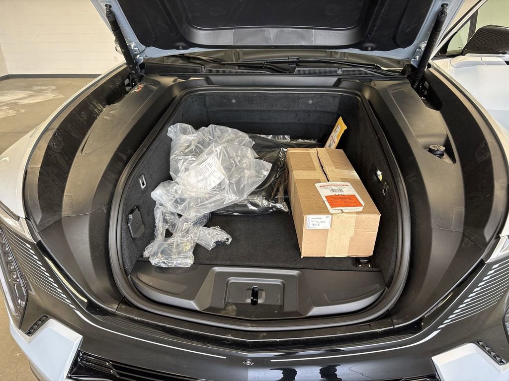 New 2025 Cadillac Escalade IQ Luxury 1 w/ LPO, Radiant Package image 40