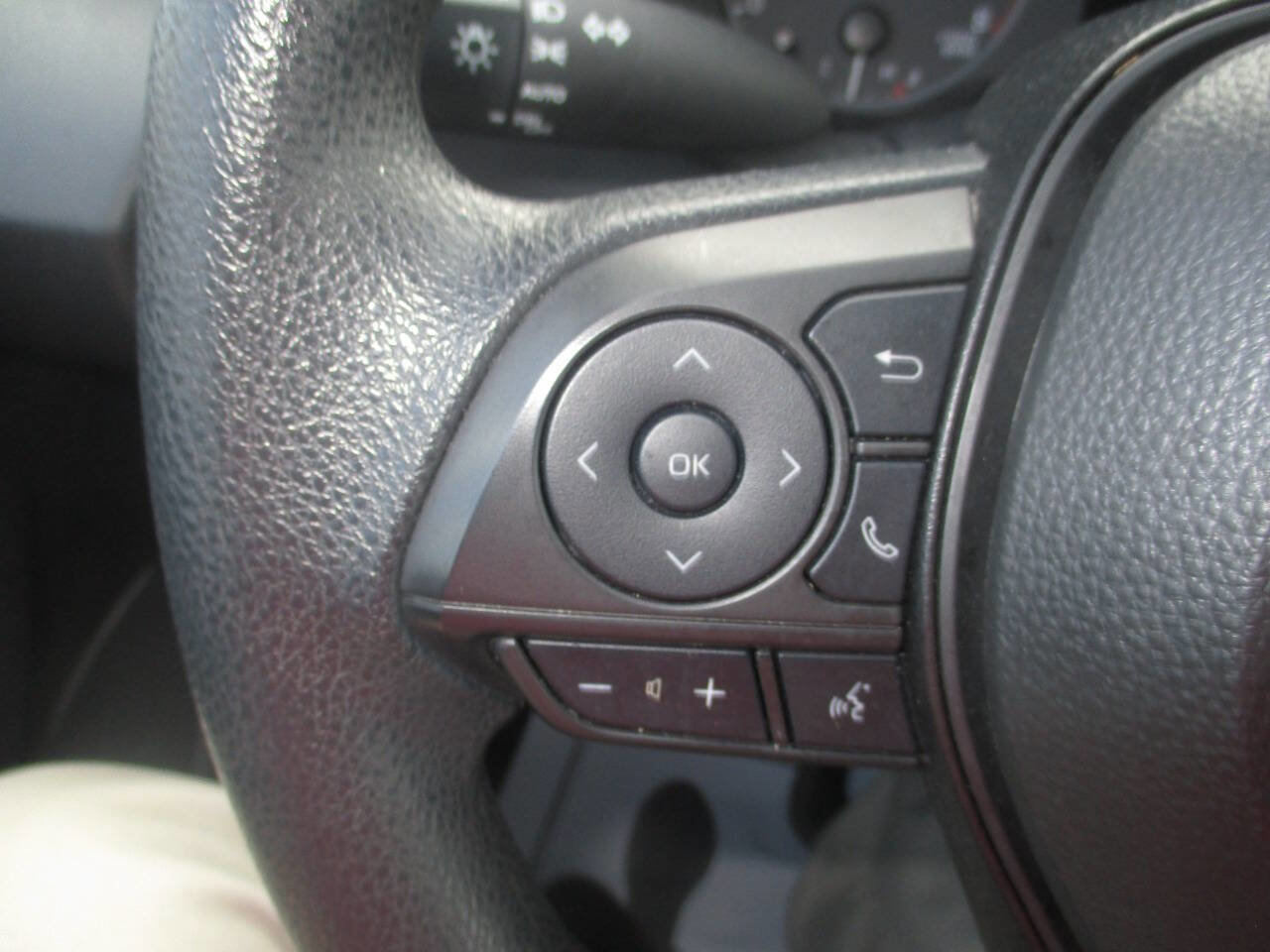 Used 2024 Toyota Corolla LE image 22