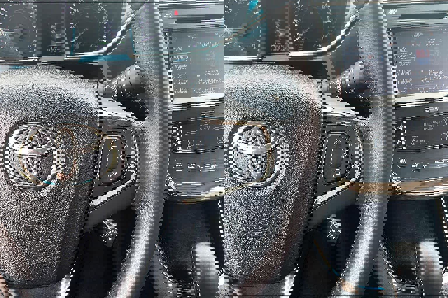 Used 2015 Toyota Avalon XLE Touring image 25