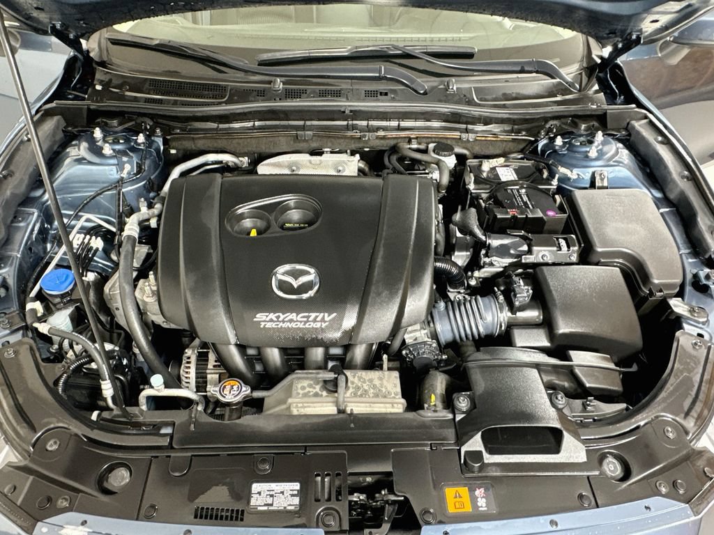 Used 2014 MAZDA MAZDA3 i Touring w/ Technology Package FWD image 15