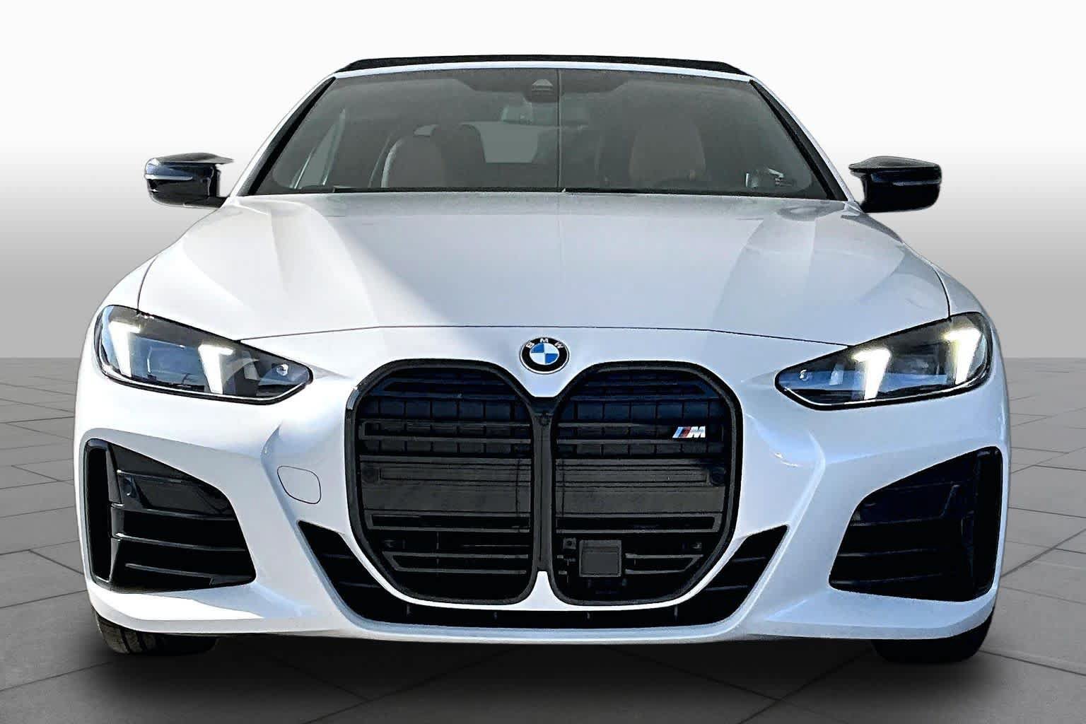 Used 2026 BMW M440i Convertible RWD image 3
