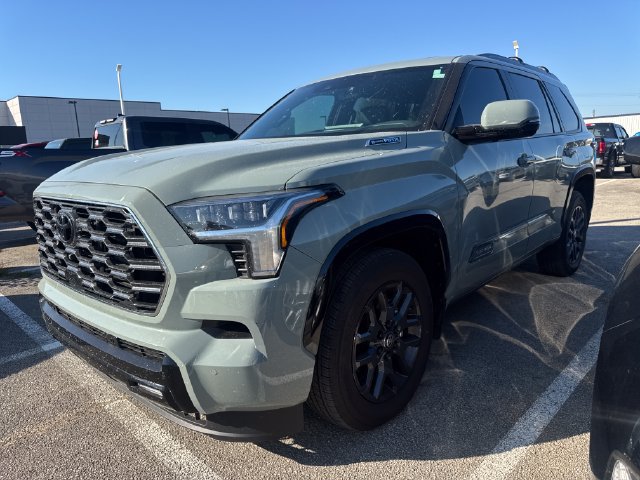 Used 2026 Toyota Sequoia Platinum AWD/4WD 360° Tour