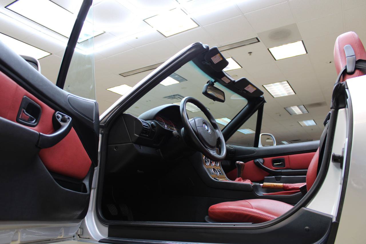 Used 2002 BMW Z3 3.0i RWD image 39