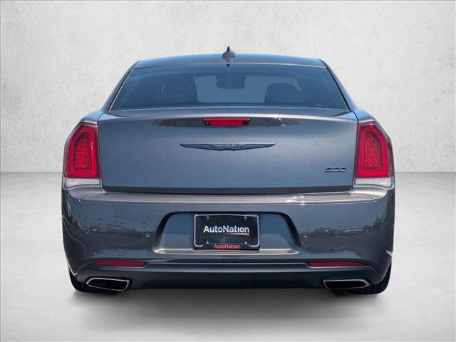 Used 2022 Chrysler 300 Touring L w/ Safetytec Plus Group RWD image 7