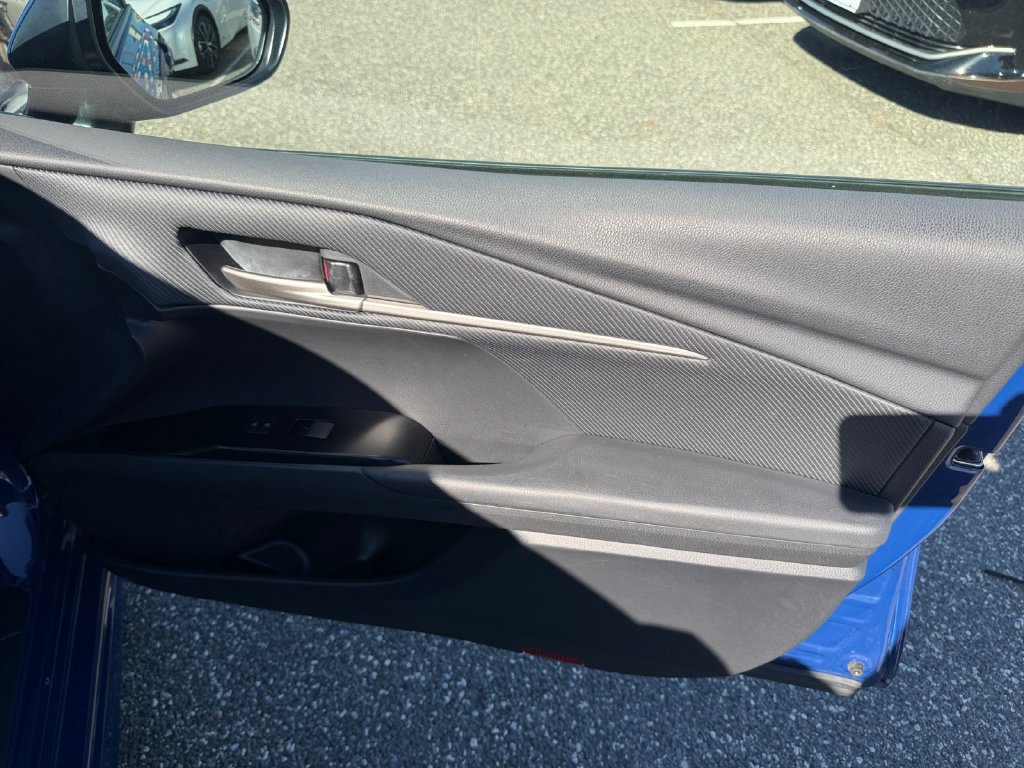 Used 2025 Toyota Camry SE FWD image 17