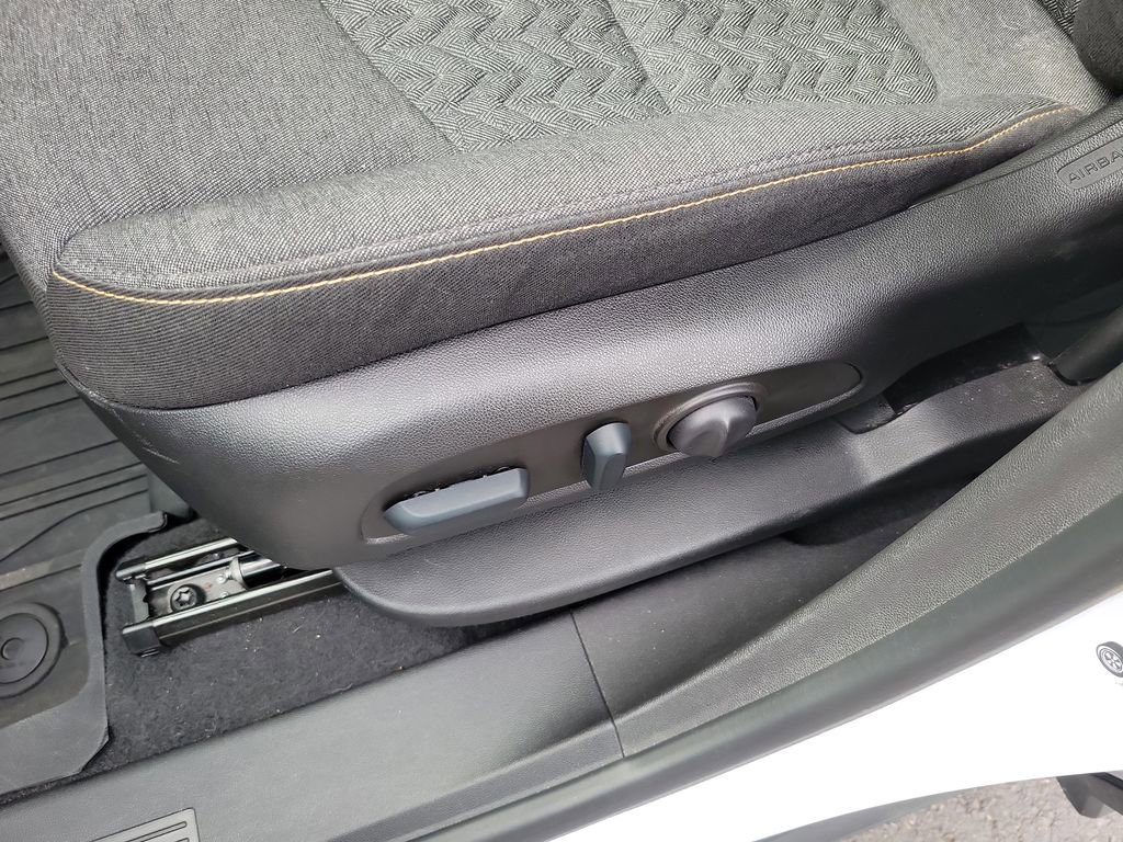 Used 2022 Chevrolet Equinox LT FWD image 21