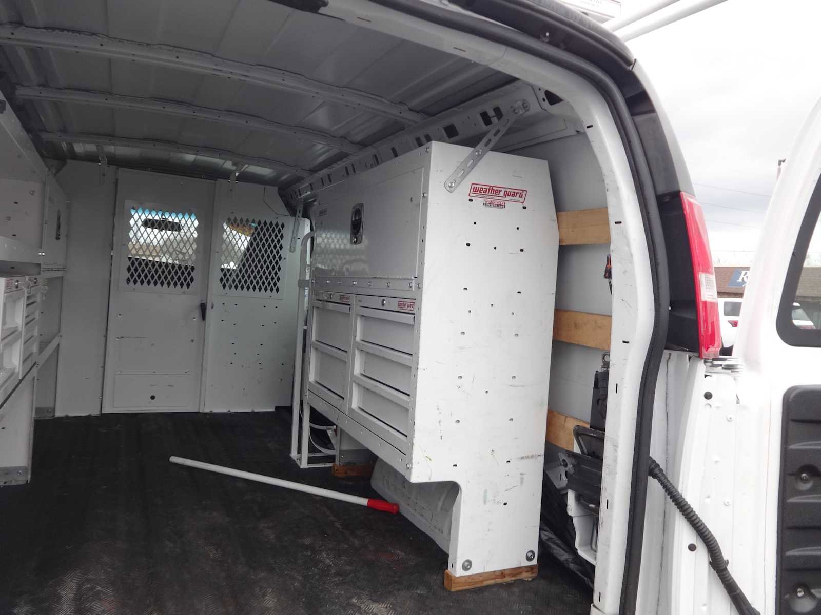 Used 2020 GMC Savana 2500 w/ Driver Convenience Package image 10