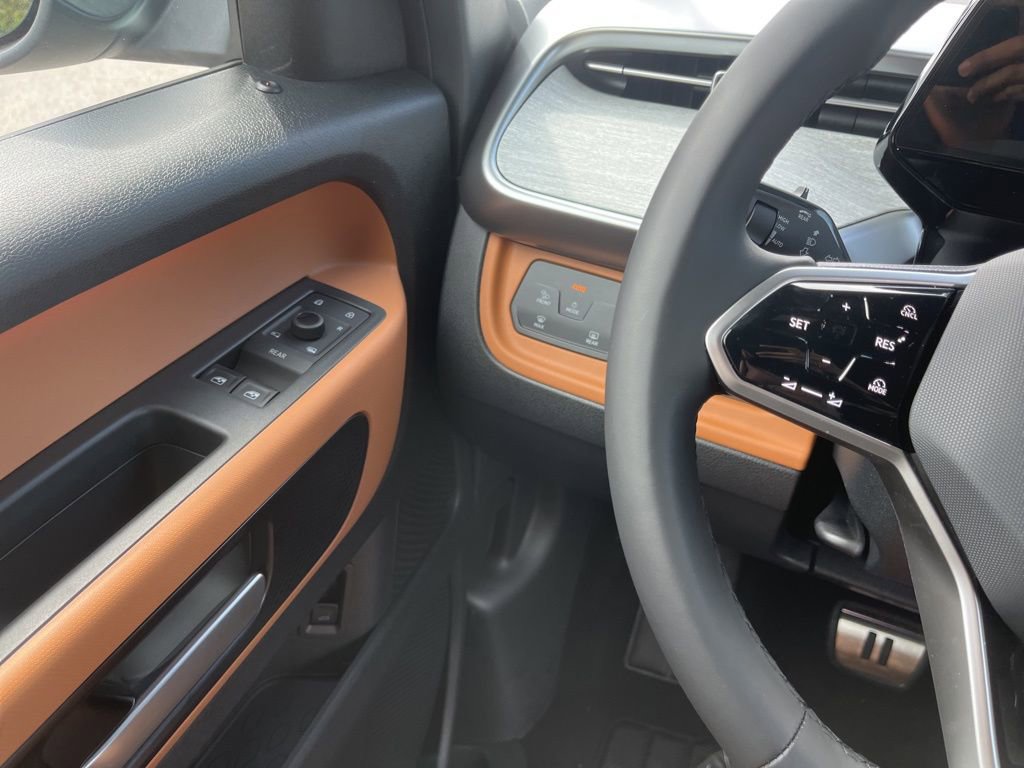 New 2025 Volkswagen ID. Buzz Pro S image 18