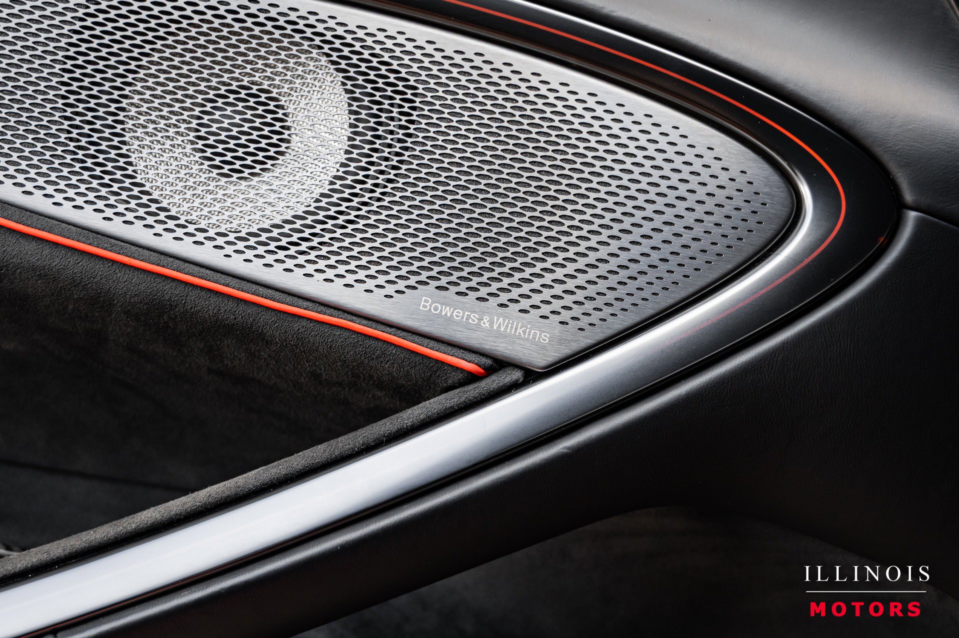 Used 2023 McLaren Artura image 24